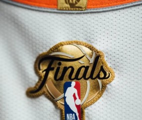 DD28入口-万事俱备！NBA官方展示尼克斯今日比赛球衣细节
