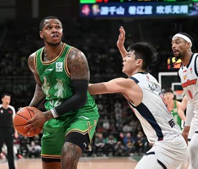DD28入口-辽宁82-75新疆！赛后传来3个好消息，杨鸣或开除一人，争冠有戏